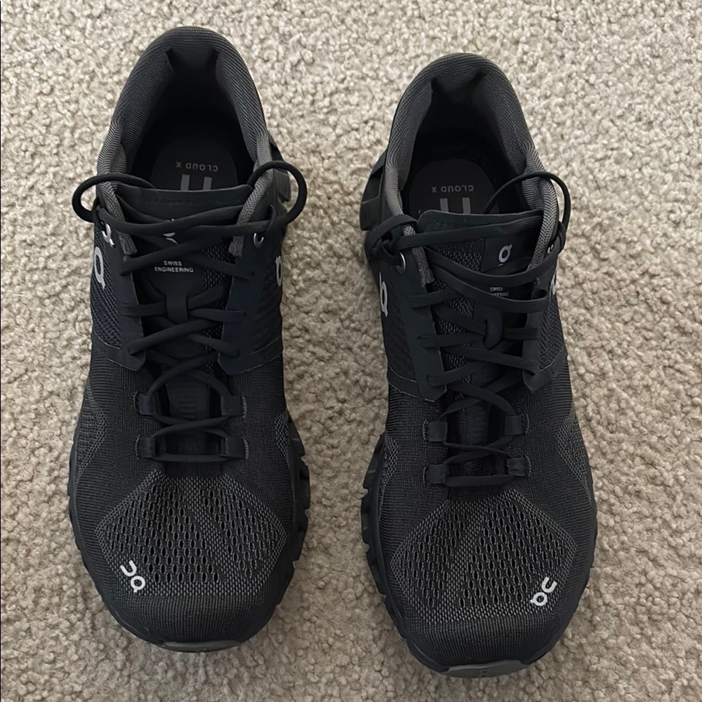 On Cloud X Black Shoes size 9 Women